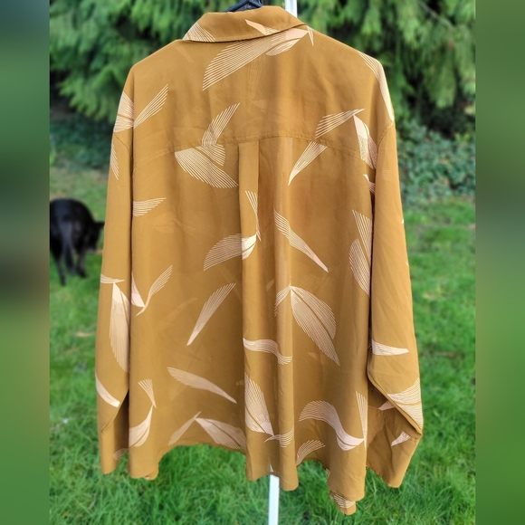 Worthington Tan Patterned Button-Down Polyester Top - Picture 5 of 6